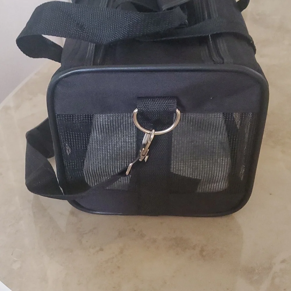 **HOST PICK** Pet Carrier